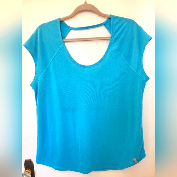 4 for $30 ๐ Under Armor cap sleeve keyhole mesh back turquoise t-shirt size LG - Picture 1 of 7